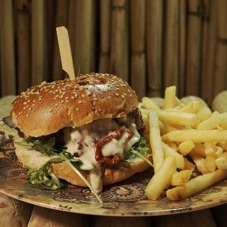 Junkos Gastrobar & Cocktail